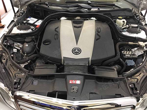 【台北】MERCEDES BENZ賓士 E-Class Sedan E350 CDI 柴油版 W212 2011年 汽車電瓶 原廠 BENZ AGM 80AH 800A(EN) 更換 德國VARTA華達 德國廠 AGM F21 80AH 800A(EN)