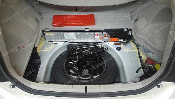 【台北】TOYOTA豐田 PRIUS 1.8 MK3三代 Hybrid油電版 2012年 汽車電瓶 原廠 日製GS YUASA S46B24R 45AH 325A 更換 韓製SEBANG世邦 EFB N55R 55AH 600A 有排氣孔設計