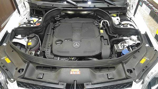【台北】MERCEDES BENZ賓士 GLK-Class GLK350 X204 2014年 汽車電瓶 原廠 德製VARTA華達 AGM 80AH 800A(EN) 更換 德國VARTA華達 德國廠 AGM F21 80AH 800A(EN)