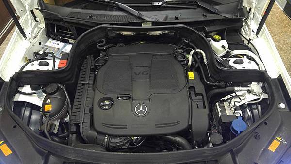 【台北】MERCEDES BENZ賓士 GLK-Class GLK350 X204 2014年 汽車電瓶 原廠 德製VARTA華達 AGM 80AH 800A(EN) 更換 德國VARTA華達 德國廠 AGM F21 80AH 800A(EN)