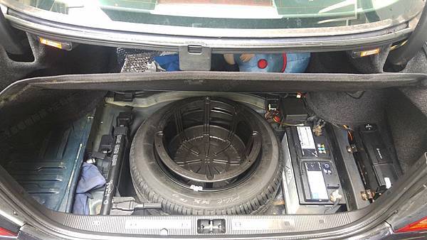 【台北】MERCEDES BENZ賓士 CLK-Class CLK200 K C208 2000年 汽車電瓶 原廠 BENZ 100AH 760A(EN) 更換 法製EXIDE埃克塞德 碳合金 EA1000 100AH 900A(EN) 【到府安裝】