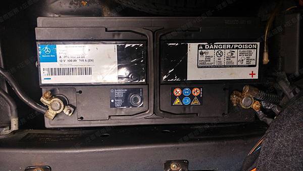 【台北】MERCEDES BENZ賓士 CLK-Class CLK200 K C208 2000年 汽車電瓶 原廠 BENZ 100AH 760A(EN) 更換 法製EXIDE埃克塞德 碳合金 EA1000 100AH 900A(EN) 【到府安裝】