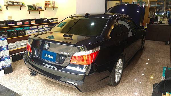 【台北】BMW寶馬 5-Series Sedan 530i 汽油版 E60 2008年 汽車電瓶 原廠 BMW 90AH 720A(EN) 更換 德國VARTA華達 德國廠 銀合金 H3 100AH 830A(EN)