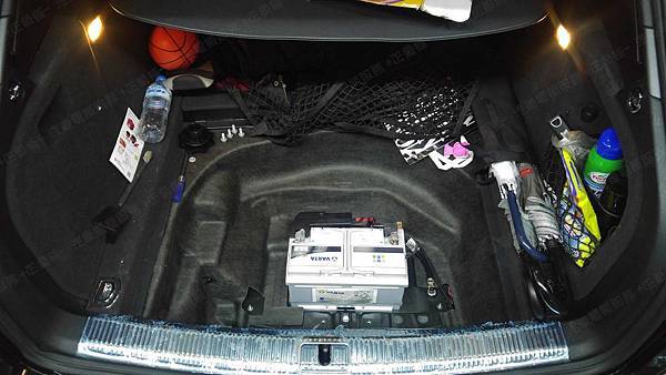 【台北】AUDI奧迪 A4 Avant旅行車 2.0 TFSI quattro 2011年 汽車電瓶 原廠 MOLL莫爾 80AH 640A(EN) 更換 德國VARTA華達 德國廠 銀合金 F18 85AH 800A(EN)