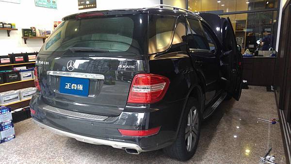 【台北】MERCEDES BENZ賓士 M-Class ML350 CDI 柴油版 W164 2011年 汽車電瓶 原廠 BENZ AGM 95AH 850A(EN) 更換 法製EXIDE埃克塞德 AGM EK950 95AH 850A(EN)