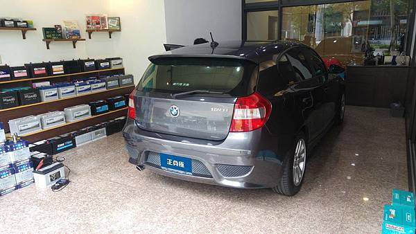 【台北】BMW寶馬 1-Series 120i E87 2006年 汽車電瓶 原廠 德製VARTA華達 56AH 480A(EN) 更換 德國VARTA華達 德國廠 銀合金 E38 74AH 750A(EN)
