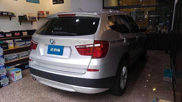 【台北】BMW寶馬 X3 xDrive20d 柴油版 F25 2011年 汽車電瓶 原廠 BMW AGM 90AH 900A(EN) 更換 法製EXIDE埃克塞德 AGM EK950 95AH 850A(EN)