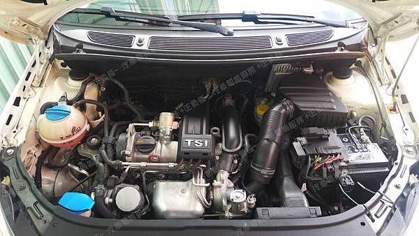 【台北】SKODA斯柯達 Roomster 1.2 TSI 2011年 汽車電瓶 原廠 德製VARTA華達 60AH 480A(EN) 更換 德國VARTA華達 德國廠 銀合金 D15 63AH 610A(EN) 【到府安裝】