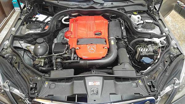 【台北】MERCEDES BENZ賓士 E-Class Estate E250 五門旅行車 S212 2014年 汽車電瓶 原廠 BENZ AGM 80AH 800A(EN) 更換 法製EXIDE埃克塞德 AGM EK800 80AH 800A(EN)