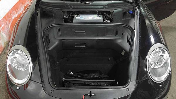 【台北】PORSCHE保時捷 Carrera 911 Targa 997型 2007年 汽車電瓶 原車 法製EXIDE埃克塞德 EA1000 100AH 900A(EN) 更換 法製EXIDE埃克塞德 碳合金 EA1000 100AH 900A(EN) 【到府安裝】