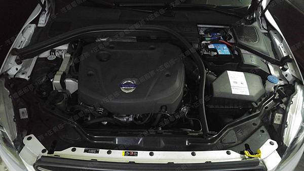 【台北】VOLVO富豪 XC60 D4 柴油版 2014年 汽車電瓶 原廠 VOLVO AGM 70AH 760A(EN) 更換 法製EXIDE埃克塞德 AGM EK700 70AH 760A(EN) 【到府安裝】