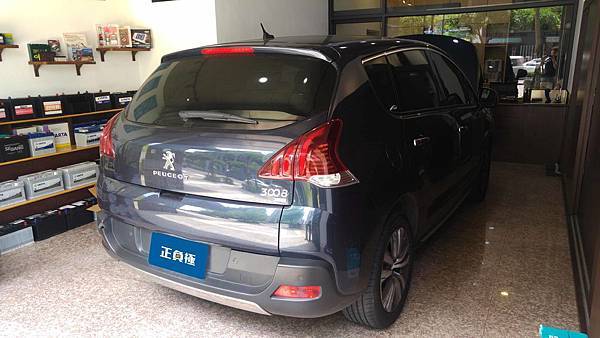 【台北】PEUGEOT標緻 3008 1.6 e-HDi 柴油版 2014年 汽車電瓶 原廠 德製VARTA華達 AGM 70AH 760A(EN) 更換 德國VARTA華達 德國廠 EFB E45 70AH 650A(EN)