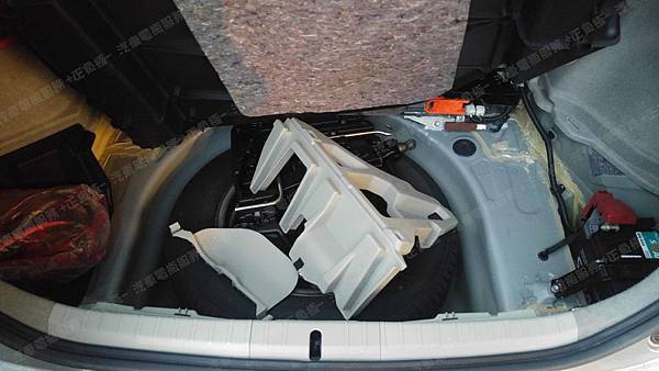 【台北】TOYOTA豐田 PRIUS 1.8 MK3三代 Hybrid油電版 2012年 汽車電瓶 原廠 日製GS YUASA S46B24R 45AH 325A 更換 韓製SEBANG世邦 EFB N55R 55AH 600A 有排氣孔設計【到府更換】