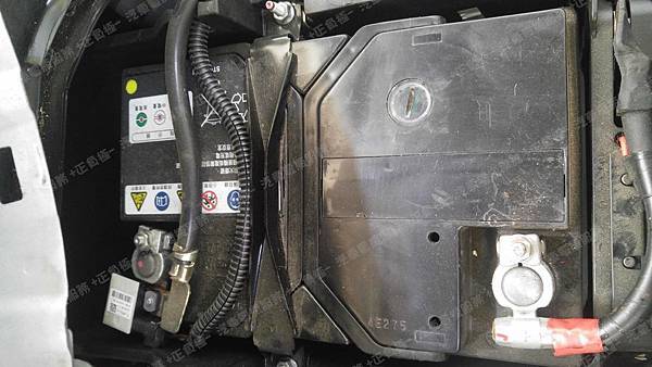 【台北】FORD福特 KUGA 2.0 ECOBOOST 4WD 2015年 汽車電瓶 原廠 台製FoMoCo湯淺代工 60AH 590A 更換 德國VARTA華達 德國廠 EFB D54 65AH 650A(EN)