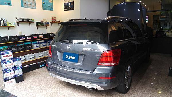 【台北】MERCEDES BENZ賓士 GLK-Class GLK220 CDI 柴油版 X204 2013年 汽車電瓶 原廠 BENZ AGM 80AH 800A(EN) 更換 法製EXIDE埃克塞德 AGM EK800 80AH 800A(EN)
