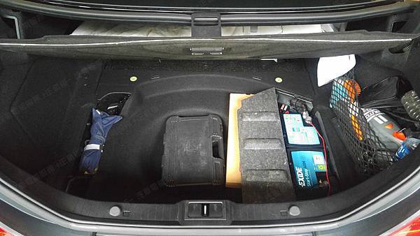 【台北】MERCEDES BENZ賓士 CLS-Class CLS350 W219 2008年 汽車電瓶 原車 BENZ 100AH 760A(EN) 更換 法製EXIDE埃克塞德 AGM EK950 95AH 850A(EN)