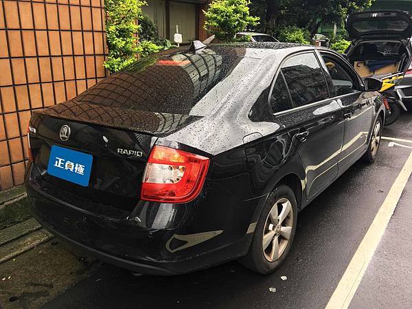 【台北】SKODA斯柯達 RAPID 1.4 TSI 2014年 汽車電瓶 原廠 德製VARTA華達 51AH 480A(EN) 更換 德國VARTA華達 德國廠 銀合金 D15 63AH 610A(EN) 【到府安裝】