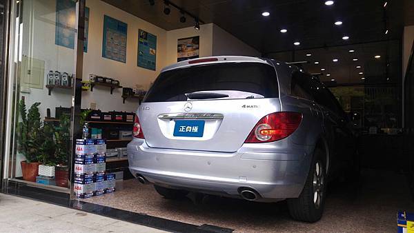 【台北】MERCEDES BENZ賓士 R-Class R350 3.5L 汽油版 W251 2007年 汽車電瓶 原車 BENZ 100AH 760A(EN) 更換 法製EXIDE埃克塞德 AGM EK950 95AH 850A(EN)