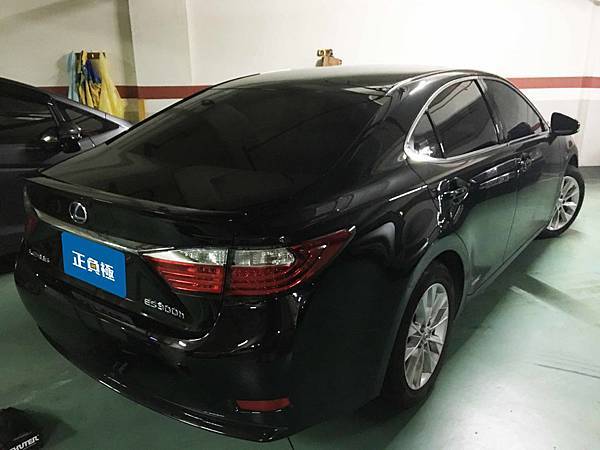 【台北】LEXUS凌志 ES300h Hybrid油電版 2013年 汽車電瓶 原廠 日製Panasonic國際 S65D26R 57AH 450A 更換 韓製SEBANG世邦 EFB S95R 70AH 700A 有排氣孔設計【到府安裝】