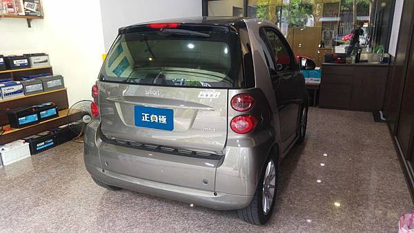 【台北】SMART司麥特 Fortwo 52kW mhd W451 2011年 汽車電瓶 原廠 德製VARTA華達 AGM 60AH 680A(EN) 更換 法製EXIDE埃克塞德 AGM EK600 60AH 680A(EN)