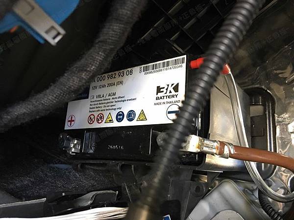 【台北】MERCEDES BENZ賓士 S-Class S400 L V222 3.0 汽油版 2014年 Auxiliary battery輔助小電池 原廠 泰製3K BATTERY AGM 12AH 200A(EN) 更換 德製VARTA華達 AGM YTX14-BS 12AH 200A(EN)