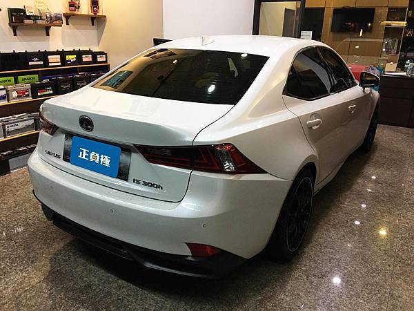 【台北】LEXUS凌志 IS300h Hybrid油電版 2013年 汽車電瓶 原廠 日製Panasonic國際 S46B24L 45AH 325A 更換 德國VARTA華達 EFB N55L/80B24L 55AH 500A 有排氣孔設計