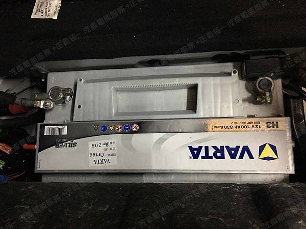 【台北】MERCEDES BENZ賓士 CLS-Class CLS350 W219 2008年 汽車電瓶 原車 BENZ 100AH 760A(EN) 更換 德國VARTA華達 德國廠 銀合金 H3 100AH 830A(EN)
