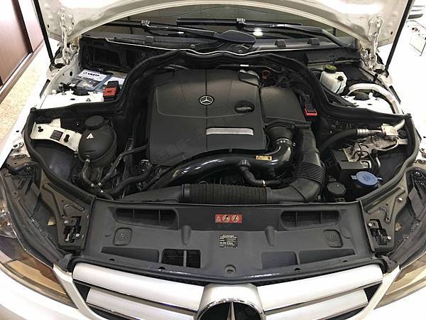 【台北】MERCEDES BENZ賓士 C-Class Coupe C180 BlueEFFICIENCY C204 2012年 汽車電瓶 原廠 BENZ AGM 80AH 800A(EN) 更換 德國VARTA華達 德國廠 AGM F21 80AH 800A(EN)