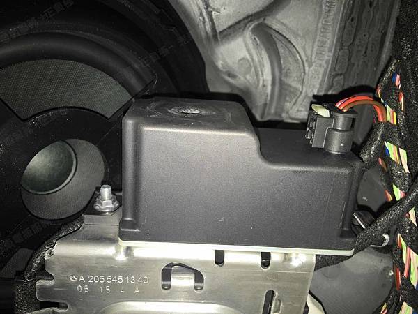 【台北】MERCEDES BENZ賓士 C-Class Sedan C250 W205 2016年 Auxiliary battery輔助電瓶(變壓器、電容器) 更換紀錄