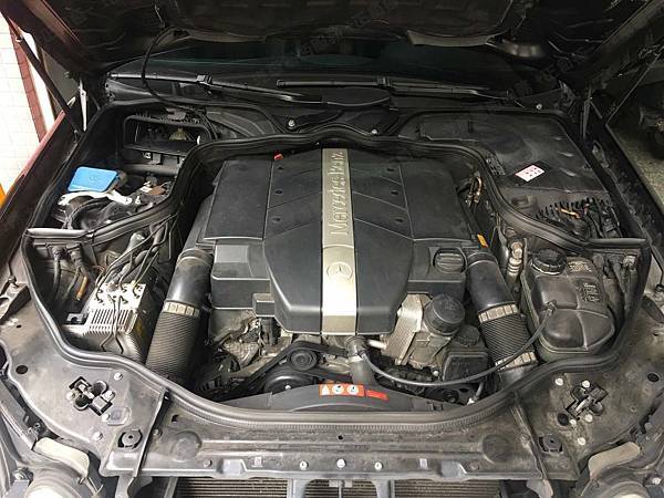 【台北】MERCEDES BENZ賓士 E-Class Sedan E240 W211 2005年 汽車電瓶 SBC Auxiliary battery輔助小電池 原廠 義大利製FIAMM非凡 AGM 12AH 200A(EN) 更換 日製BOSCH博世 AGM BLA-12 12AH 170A(EN) 【到府更換】