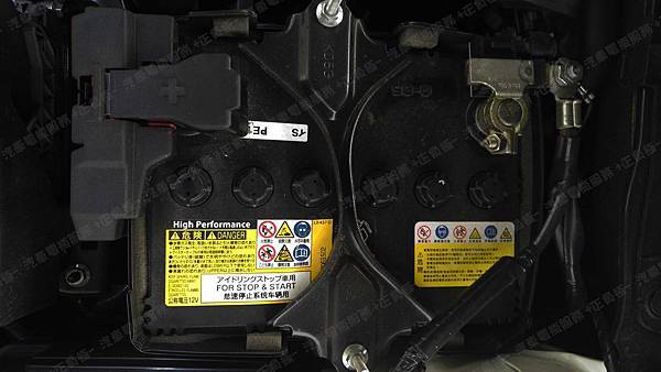 【台北】MAZDA馬自達 MAZDA3 5D 2015年 汽車電瓶 原廠 日製GS YUASA EFB Q85 52AH 550A 更換 德國VARTA華達 EFB Q85L/115D23L 70AH 660A