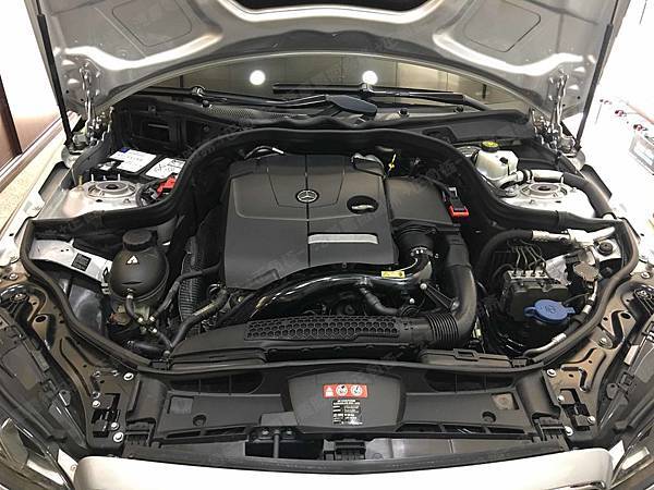 【台北】MERCEDES BENZ賓士 E-Class Estate E200 S212 2013年 汽車電瓶 原廠 BENZ AGM 80AH 800A(EN) 更換 德國VARTA華達 德國廠 AGM F21 80AH 800A(EN)