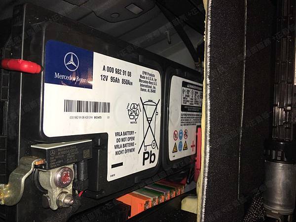 【台北】MERCEDES BENZ賓士 M-Class ML350 BlueEFFICIENCY 4MATIC W166 2013年 汽車電瓶 原廠 BENZ AGM 95AH 850A(EN) 更換 德國VARTA華達 德國廠 AGM G14 95AH 850A(EN)