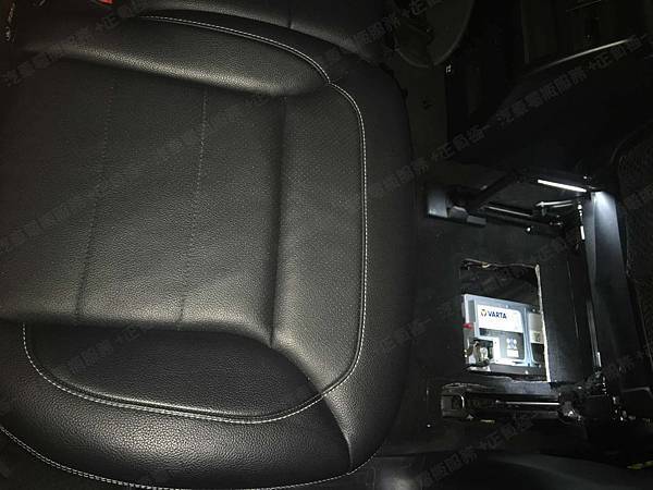 【台北】MERCEDES BENZ賓士 M-Class ML350 BlueEFFICIENCY 4MATIC W166 2013年 汽車電瓶 原廠 BENZ AGM 95AH 850A(EN) 更換 德國VARTA華達 德國廠 AGM G14 95AH 850A(EN)