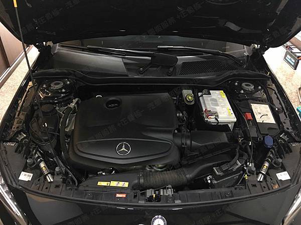 【台北】MERCEDES BENZ賓士 GLA-Class GLA200 X156 2015年 汽車電瓶 原車 台製GS統力 57539 加水式 75AH 580A 更換 法製EXIDE埃克塞德 AGM EK800 80AH 800A(EN)