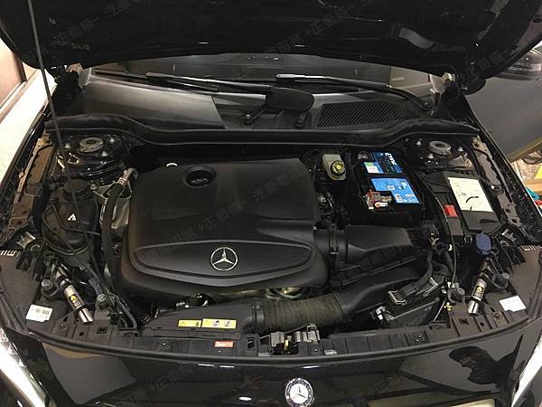 【台北】MERCEDES BENZ賓士 GLA-Class GLA200 X156 2015年 汽車電瓶 原車 台製GS統力 57539 加水式 75AH 580A 更換 法製EXIDE埃克塞德 AGM EK800 80AH 800A(EN)