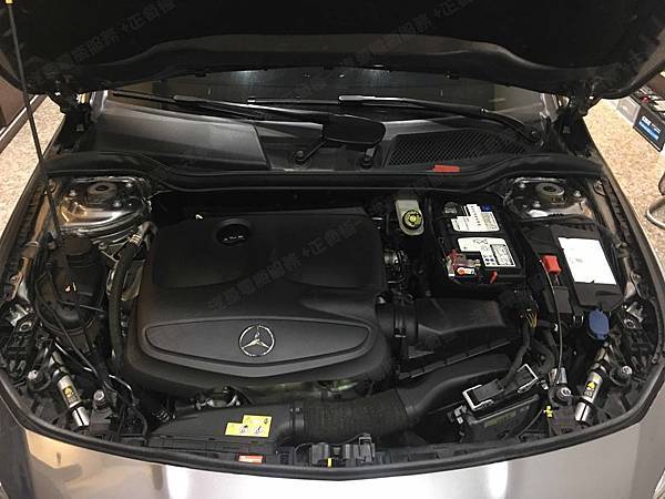 【台北】MERCEDES BENZ賓士 CLA-Class CLA200 C117 2015年 汽車電瓶 原廠 德製VARTA華達 AGM 70AH 760A(EN) 更換 法製EXIDE埃克塞德 AGM EK700 70AH 760A(EN)