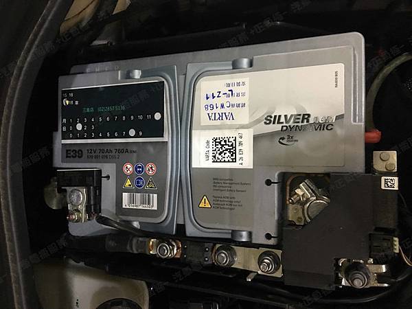 【台北】MERCEDES BENZ賓士 B-Class B180 W246 2015年 汽車電瓶 原廠 德製VARTA華達 AGM 70AH 760A(EN) 更換 德國VARTA華達 德國廠 AGM E39 70AH 760A(EN)
