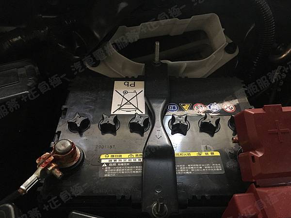 【台北】INFINITI英菲尼迪 QX70 3.7 V6 2015年 汽車電瓶 原廠 日製Panasonic國際 80D23L-MF 加水式 65AH 530A 更換 韓製SEBANG世邦 EFB S95L 70AH 700A