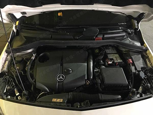 【台北】MERCEDES BENZ賓士 B-Class B200 CDI 柴油版 W246 2012年 汽車電瓶 原廠 德製VARTA華達 AGM 80AH 800A(EN) 更換 法製EXIDE埃克塞德 AGM EK800 80AH 800A(EN) 【到府安裝】