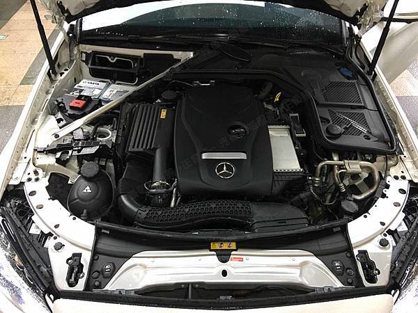 【台北】MERCEDES BENZ賓士 C-Class Sedan C250 AMG Line W205 2015年 汽車電瓶 原廠 德製VARTA華達 AGM 80AH 800A(EN) 更換 德國VARTA華達 德國廠 AGM F21 80AH 800A(EN)