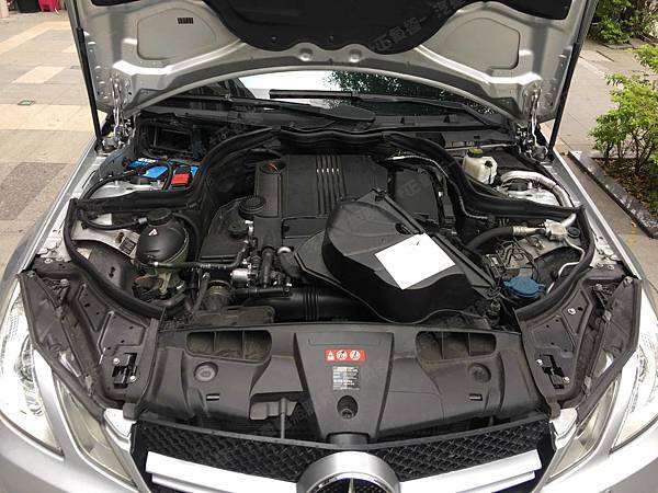 【台北】MERCEDES BENZ賓士 E-Class Coupe E250 AMG BlueEFFICIENCY C207 2012年 汽車電瓶 原車 韓製VATAS 58412 84AH 800A 更換 法製EXIDE埃克塞德 AGM EK800 80AH 800A(EN)