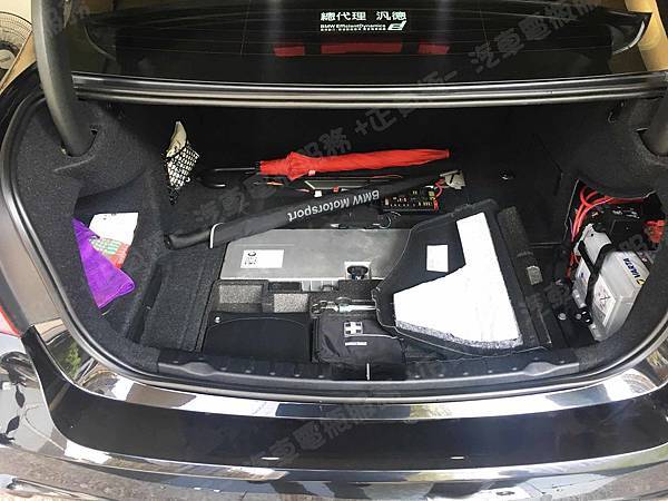 【台北】BMW寶馬 3-Series Sedan ActiveHybrid 3 Luxury 油電版 F30 2014年 Auxiliary battery輔助小電池 原廠 德製VARTA華達 40AH 480A(EN) 更換 德製VARTA華達 銀合金 C6 52AH 520A(EN)