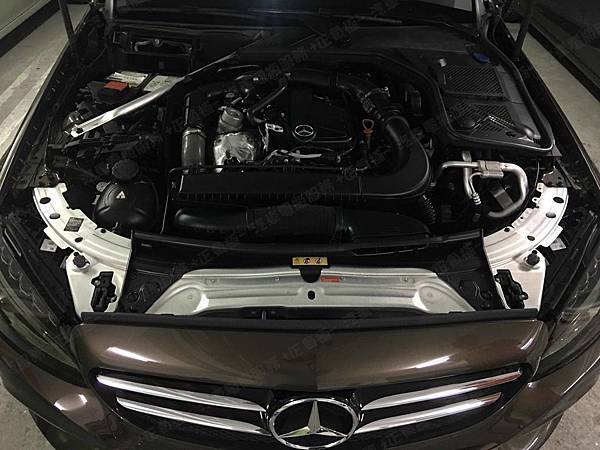 【台北】MERCEDES BENZ賓士 C-Class Estate C200 BlueTEC Avantgarde S205 2015年 汽車電瓶 原廠 德製VARTA華達 AGM 80AH 800A(EN) 更換 義大利製FIAMM非凡 AGM VR800 80AH 800A(EN) 【到府更換】