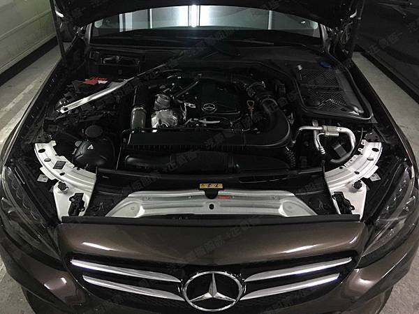 【台北】MERCEDES BENZ賓士 C-Class Estate C200 BlueTEC Avantgarde S205 2015年 汽車電瓶 原廠 德製VARTA華達 AGM 80AH 800A(EN) 更換 義大利製FIAMM非凡 AGM VR800 80AH 800A(EN) 【到府更換】