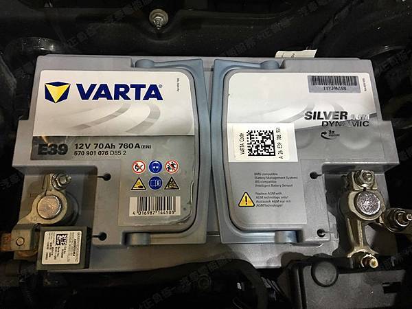 【台北】MERCEDES BENZ賓士 C-Class Sedan C200 W205 2015年 汽車電瓶 原廠 德製VARTA華達 AGM 70AH 760A(EN) 更換 德國VARTA華達 德國廠 AGM E39 70AH 760A(EN)