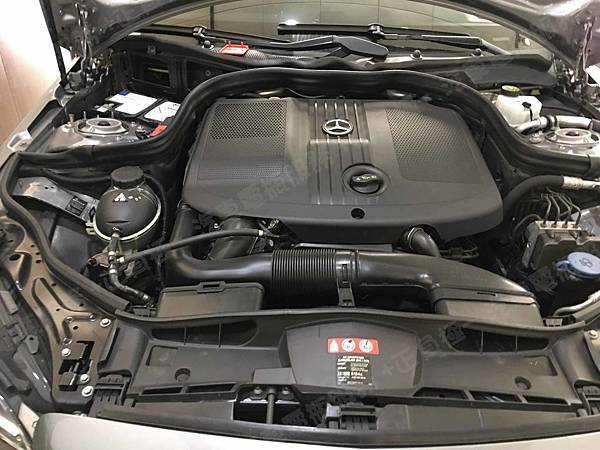 【台北】MERCEDES BENZ賓士 E-Class Estate E220 CDI 柴油版 AMG S212 2013年 汽車電瓶 原廠 BENZ AGM 80AH 800A(EN) 更換 德國VARTA華達 德國廠 AGM F21 80AH 800A(EN)