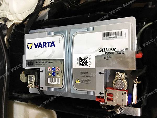 【台北】MERCEDES BENZ賓士 CLA-Class CLA200 C117 2016年 汽車電瓶 原廠 BENZ AGM 70AH 760A(EN) 更換 德國VARTA華達 德國廠 AGM E39 70AH 760A(EN)