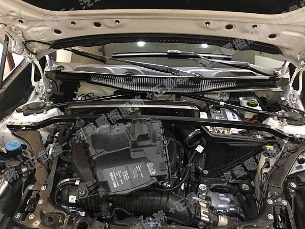 【台北】BMW寶馬 X1 sDrive20d 柴油版 F48 2015年 汽車電瓶 原廠 德製VARTA華達 AGM 80AH 800A(EN) 更換 德國VARTA華達 德國廠 AGM F21 80AH 800A(EN)