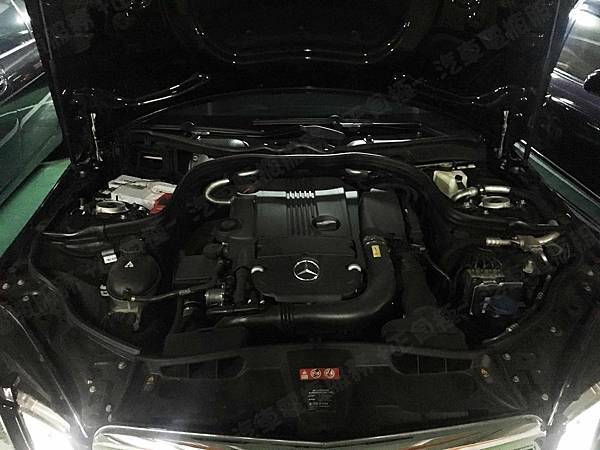 【台北】MERCEDES BENZ賓士 E-Class Sedan E200 W212 2013年 汽車電瓶 原廠 德製VARTA華達 AGM 80AH 800A(EN) 更換 德國VARTA華達 韓國廠 AGM LN4 580901080 80AH 800A(EN) 【到府更換】